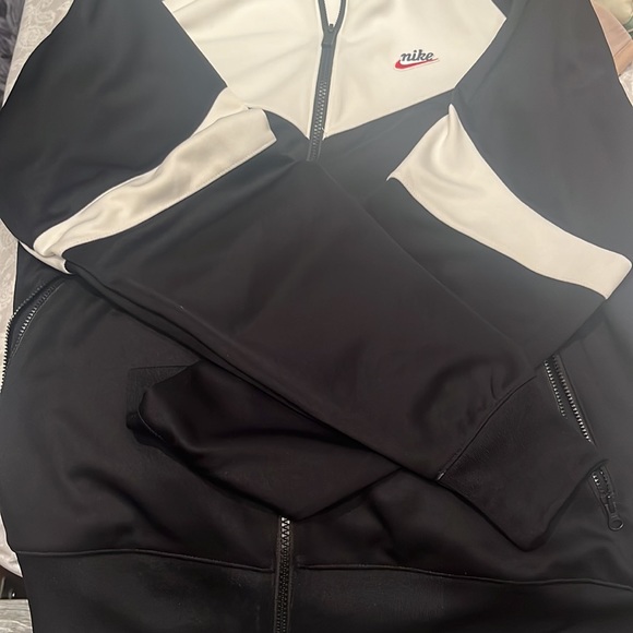 Nike Zip-up- Size Large - Picture 6 of 6